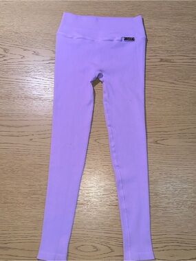 Bombshell Sportswear Hardbody Seamless Leggings Purple Rain Lavender XS 352